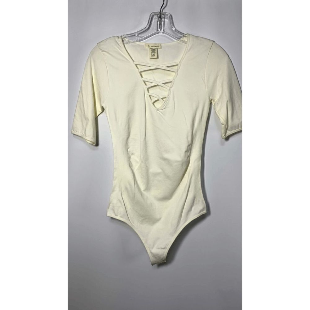 La Winner Cream Half Sleeve Crisscross Detail Body Suit Size M/L